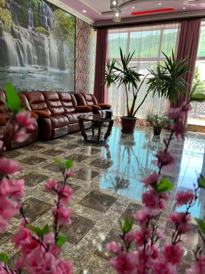 Zangezur Hotel ゴリス エクステリア 写真