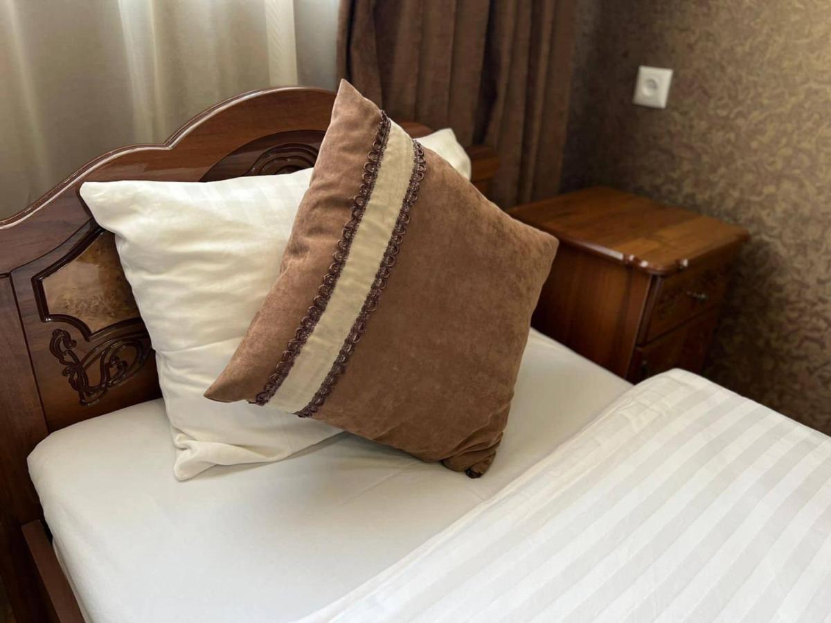 Zangezur Hotel ゴリス エクステリア 写真