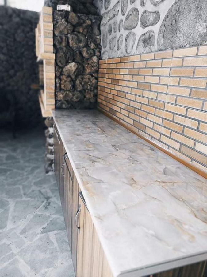 Zangezur Hotel ゴリス エクステリア 写真
