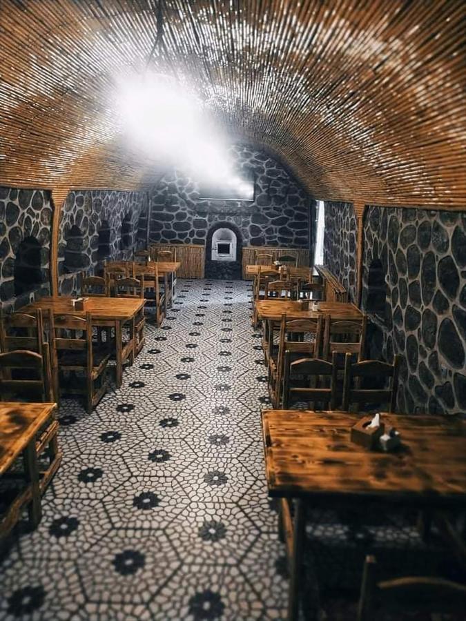 Zangezur Hotel ゴリス エクステリア 写真