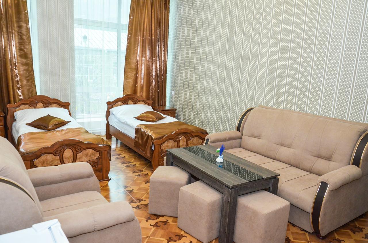 Zangezur Hotel ゴリス エクステリア 写真